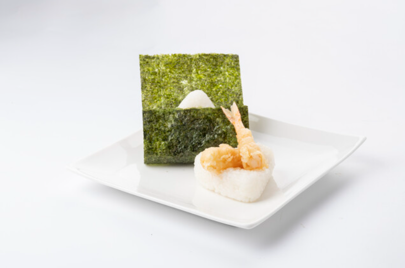 Um café onde o arroz desempenha o papel principal! Compatível com comida para viagem [bolo de arroz Ozu]