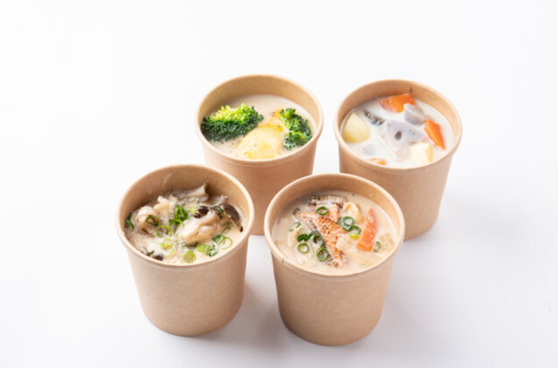 Um café onde o arroz desempenha o papel principal! Compatível com comida para viagem [bolo de arroz Ozu]