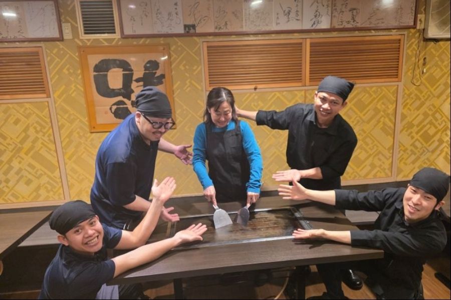 [Recrutamento de emprego a tempo parcial] Muito popular em Namba, Osaka! Vamos trabalhar na Okonomiyaki