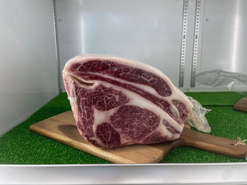 男性大活躍中！精肉工場で簡単作業