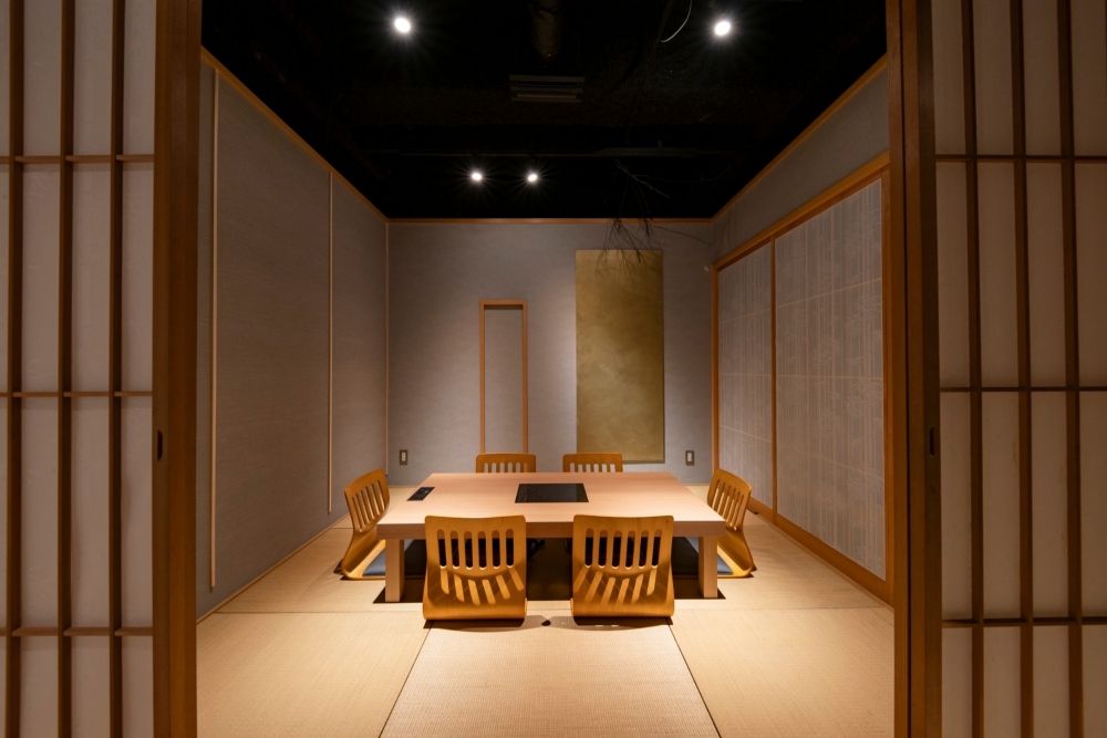 외국인 관광객에게 인기 있는 와규 스키야키 레스토랑에서 직원을 모집합니다!