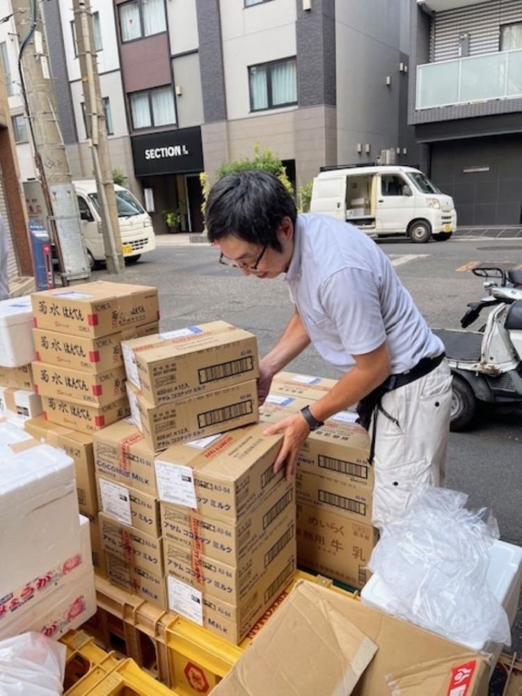 [最高月薪为32万日元！[我们在市场上工作吧] 包装/送货工作/有机会在筑地工作！