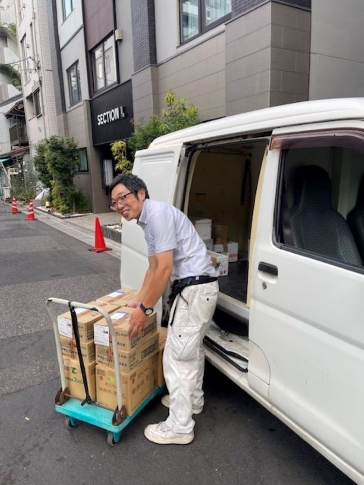 [最高月薪为32万日元！[我们在市场上工作吧] 包装/送货工作/有机会在筑地工作！