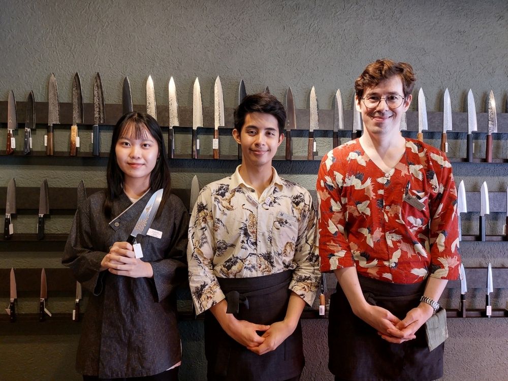[New store] Asakusa luxury kitchen knives | 200,000 monthly salary | inexperienced OK | 90% foreign staff!