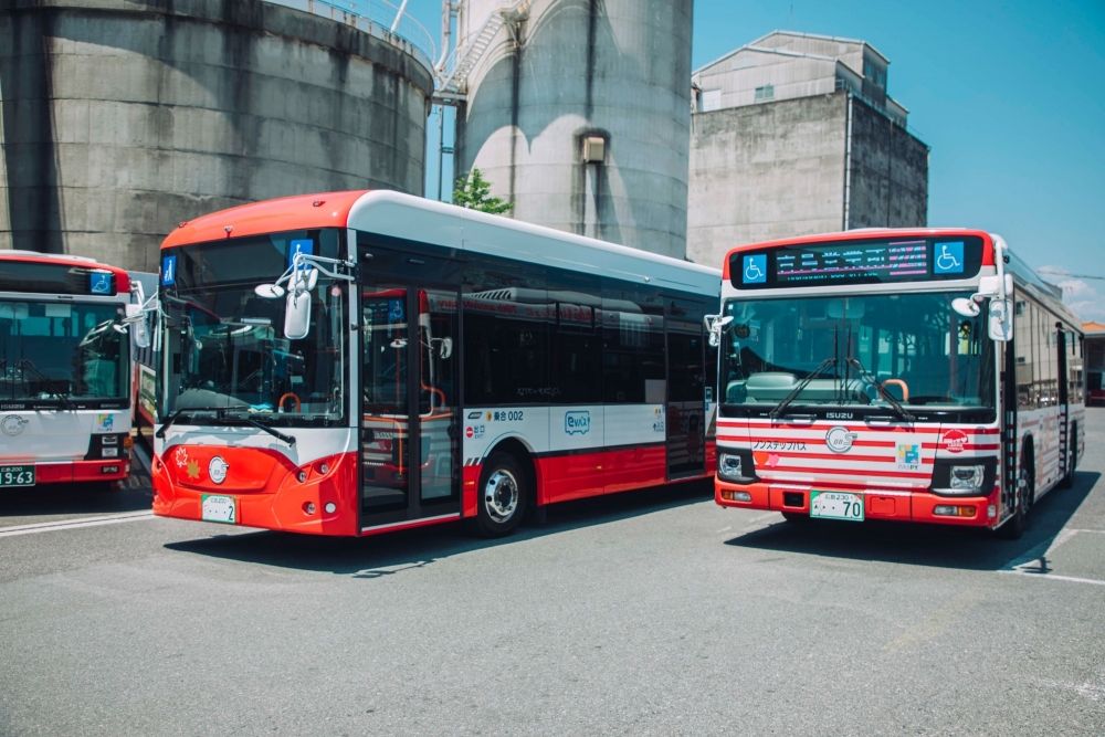 Motorista de ônibus (Yoshijima) É um trabalho em que você coloca cidadãos de Hiroshima no ônibus e dirige!