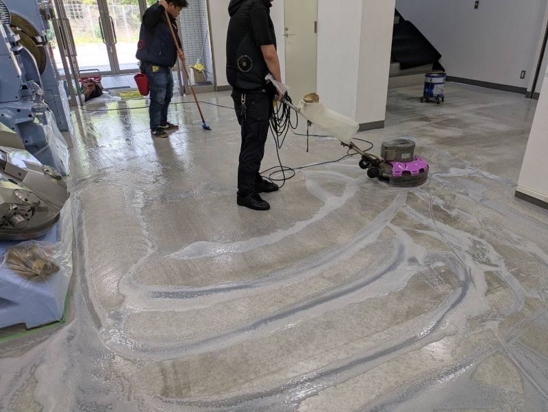 【兵庫勤務・正社員】外国人歓迎/寮完備！日給20,000円可能！現場作業のしごと