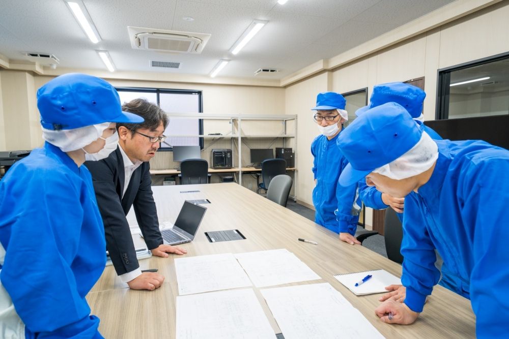 [Você pode avançar em sua carreira] Empregos em fábricas de manufatura/recrutar funcionários em tempo integral/almejar se tornar um profissional