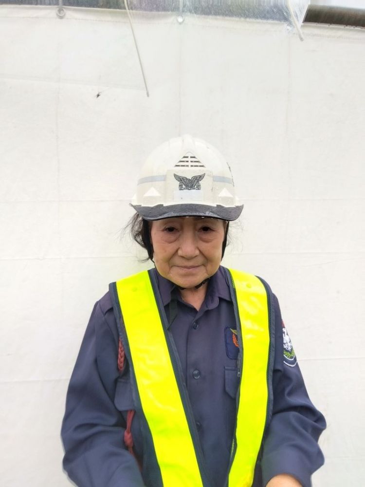 Primeira vez OK, iniciantes japoneses dão as boas-vindas à equipe de orientação de trânsito [trabalhando na província de Kanagawa]