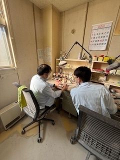 치과 실험실 조명 작업자, 기계 작업자