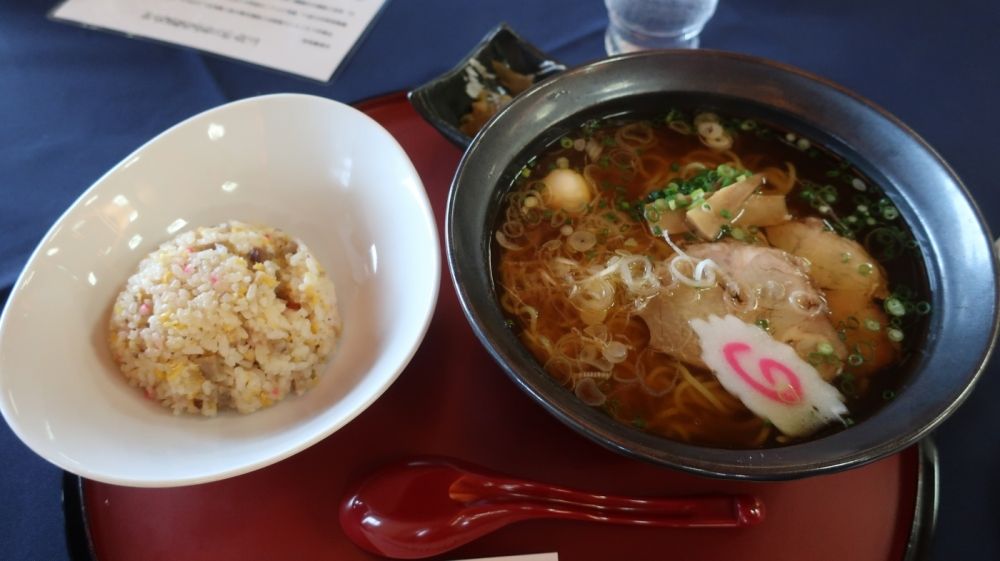 [Alto salário por hora] campo de golfe ★ salão de restaurante ★ trabalho fácil