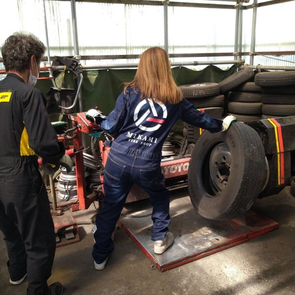 [Equipe de troca de pneus] Bônus disponível/inexperiente OK/Totalmente equipado com seguro social/suporte para aquisição de qualificação