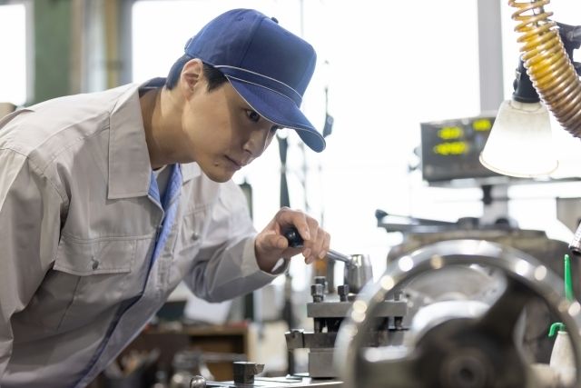 [Operador de fabricação de abrasivos] Cafeteria para funcionários disponível/salário por hora 1450 ienes/despesas de transporte pagas