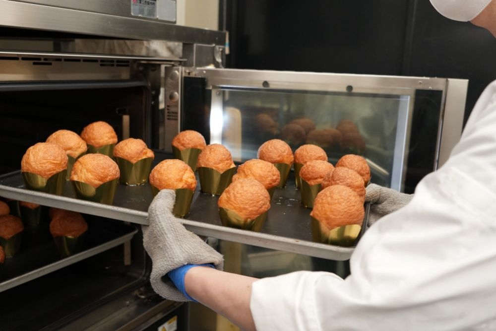 Cópia: Se você gosta de pão, é muito bem-vindo! Recrutamento de pessoal auxiliar de cozinha ✨ Estrangeiros OK, inexperientes OK!
