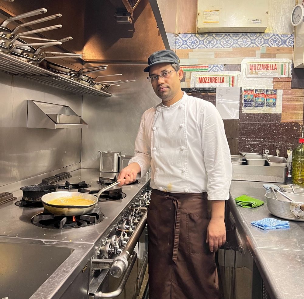 오사카 우메다의 인기 파스타 전문점. 요리와 서빙 스탭을 모집합니다!