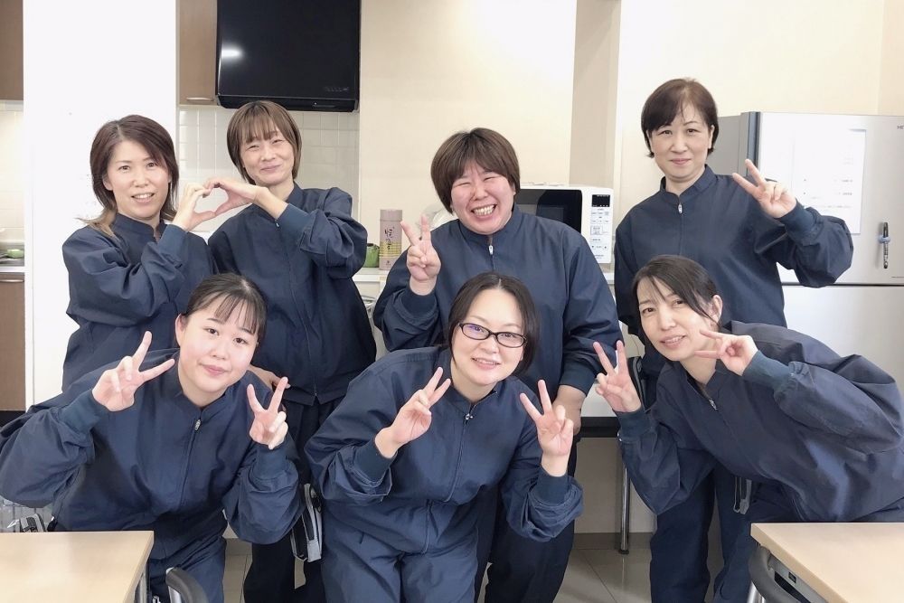 [Trabalho limpo na fábrica] Recrutamento de funcionários associados/equipe feminina ativa/OK inexperiente/