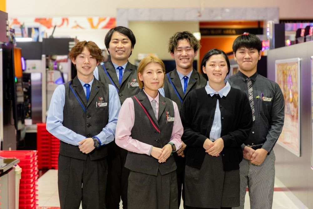 [Cidade de Aomori/Salão de Pachinko] Sem trabalho pesado/recrutamento simultâneo de pessoal de limpeza/funcionários em tempo integral/empregos de meio período