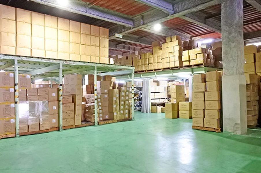 [Alto salário por hora de 1300 ienes!] Trabalho de recebimento/expedição em um armazém logístico/OK inexperiente