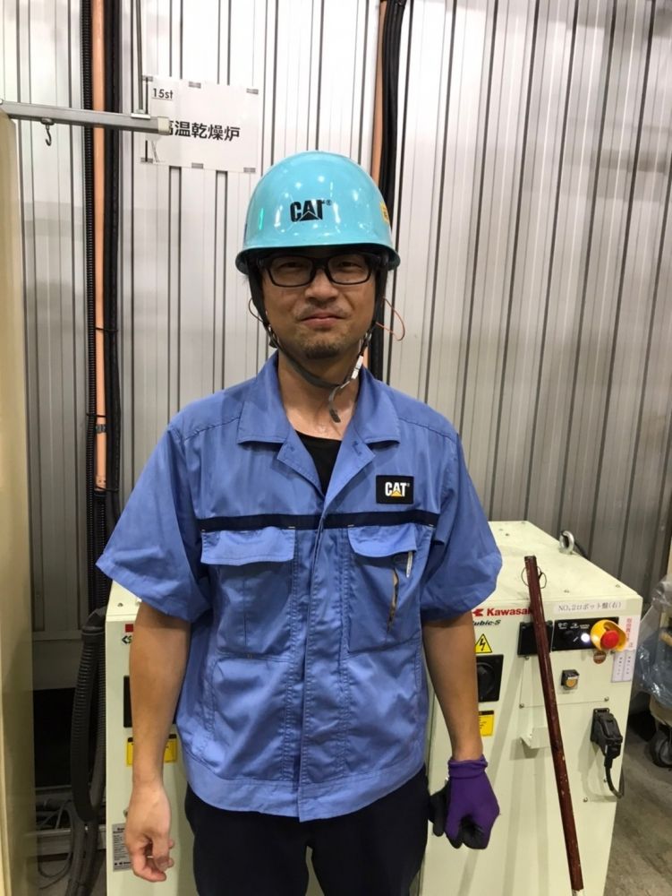 油圧ショベル（Excavator）を一緒に作りましょう。