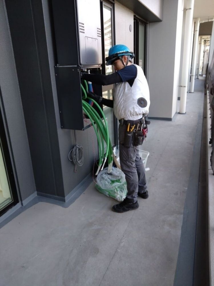 [Salário máximo mensal de 300.000 ienes] Equipe de construção de equipamentos/qualificada @in Tokyo