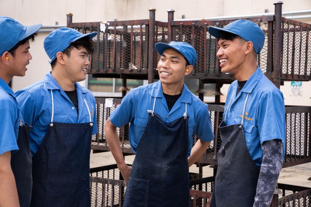 Emprego industrial estável com bônus e auxílio moradia