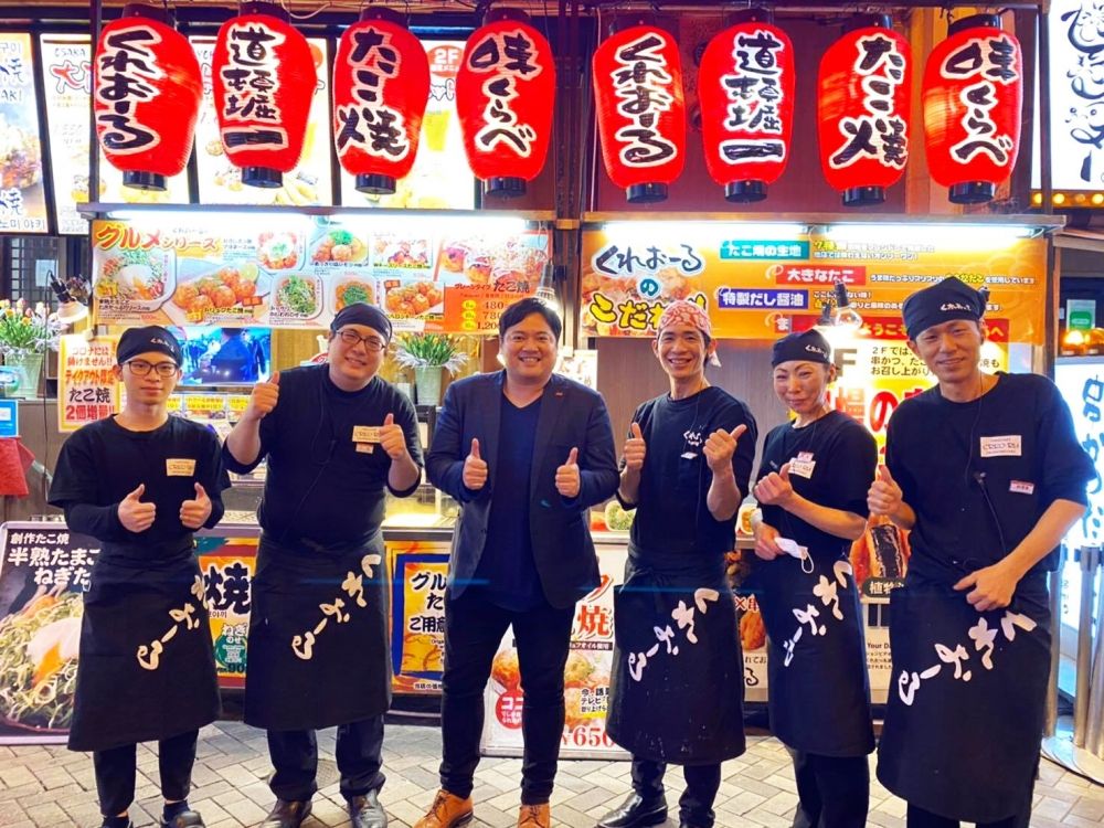 観光地道頓堀でたこ焼き、お好み焼き調理、調理補助などの業務をお願いします。