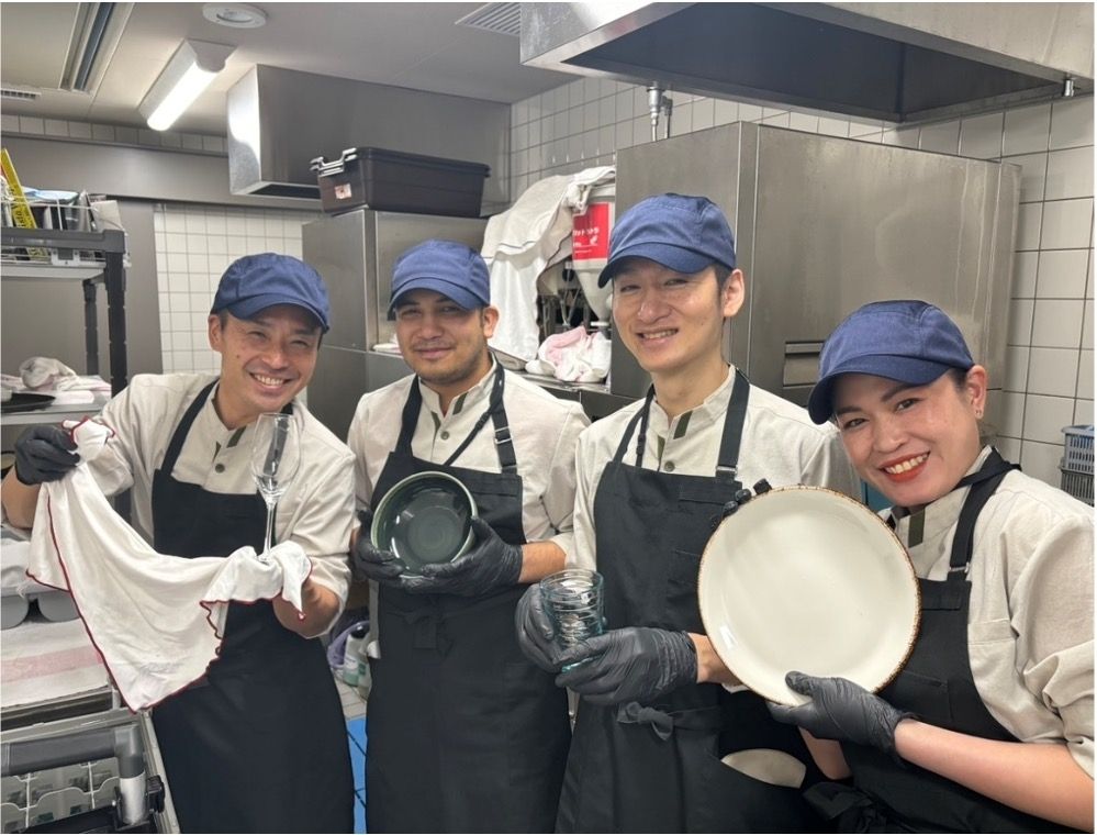 Equipe multinacional ativa ✨ Salário por hora de 1.350 ienes ~ “Hyatt Regency Yokohama/washroom”