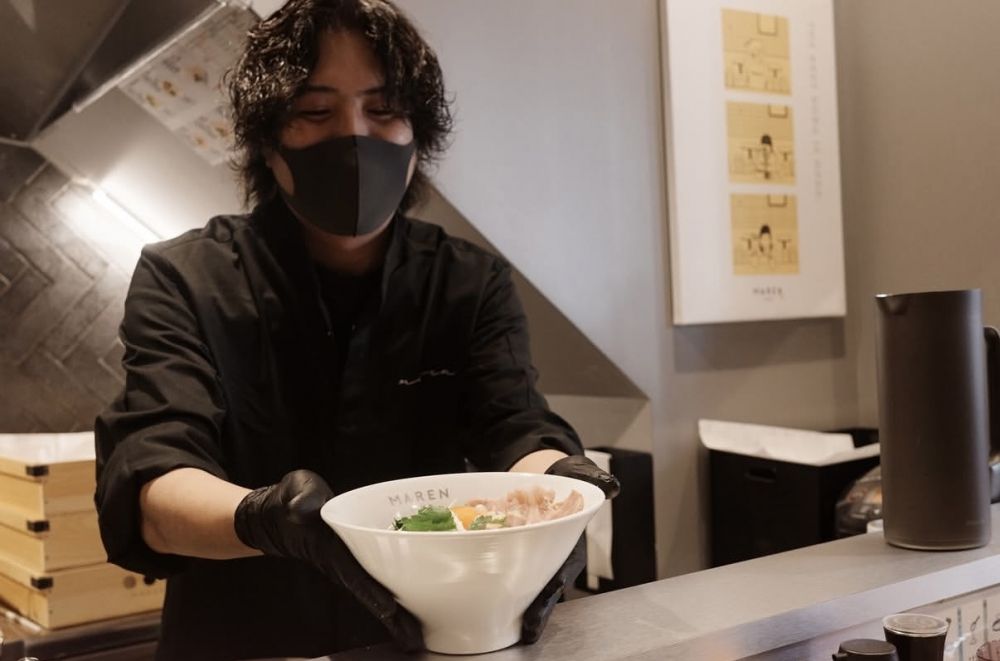 【正】スタッフ募集！  “仲間が誇れるブランド”を、一緒に育てよう。