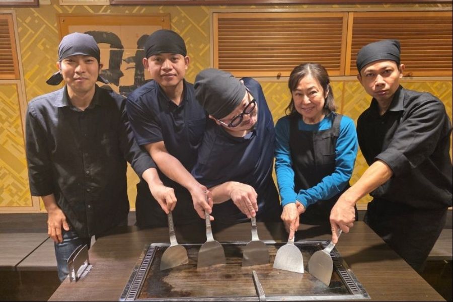 [Tuyển dụng việc làm bán thời gian] Rất phổ biến ở Namba, Osaka! Hãy làm việc tại Okonomiyaki