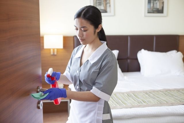 ビジネスホテルの客室清掃スタッフ／【グローバルな職場】外国人スタッフ活躍中！