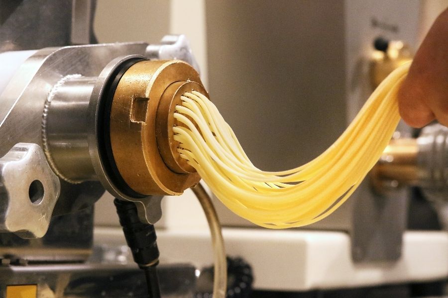 [오프닝] 신주쿠역 바로 옆!이탈리안 레스토랑 홀 스탭!미경험자 환영