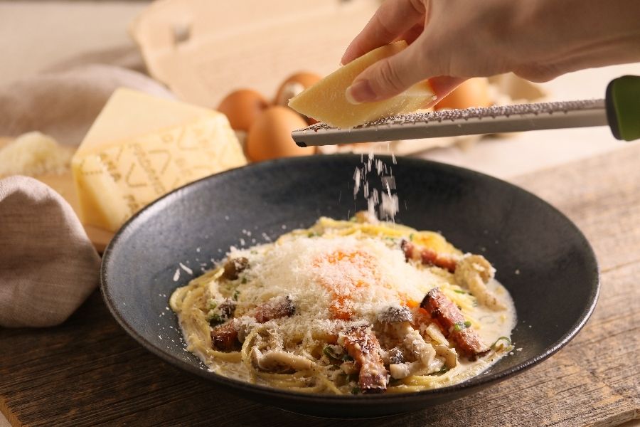 [Chào mừng những người chưa có kinh nghiệm] Kết nối trực tiếp với ga Shinjuku! Makanai miễn phí! Nhân viên quán cà phê với mì ống ngon