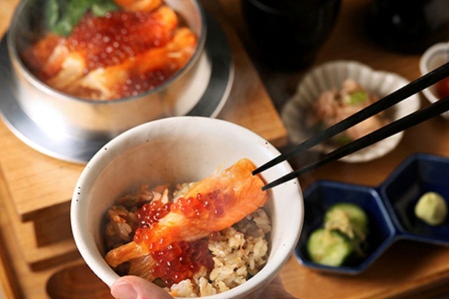 【未経験者歓迎】横浜駅すぐ！まかない無料！和食店の飲食店スタッフ募集