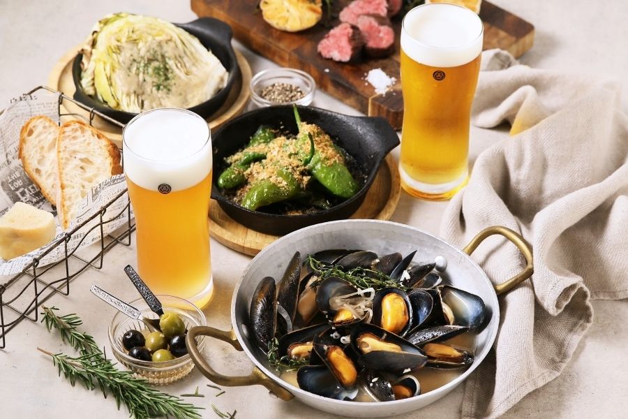 [欢迎没有经验的人] 餐厅厨房工作人员！周六和周日不营业！我们有雇用外国人的记录