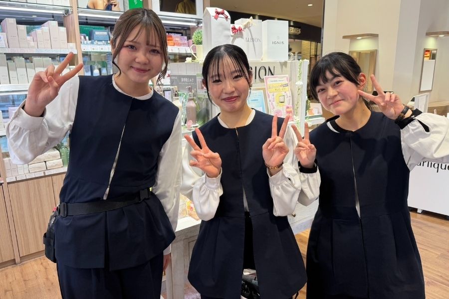 [뷰티 어드바이저] 교육 가능/급여 인상 보너스/고객 서비스 학습 가능