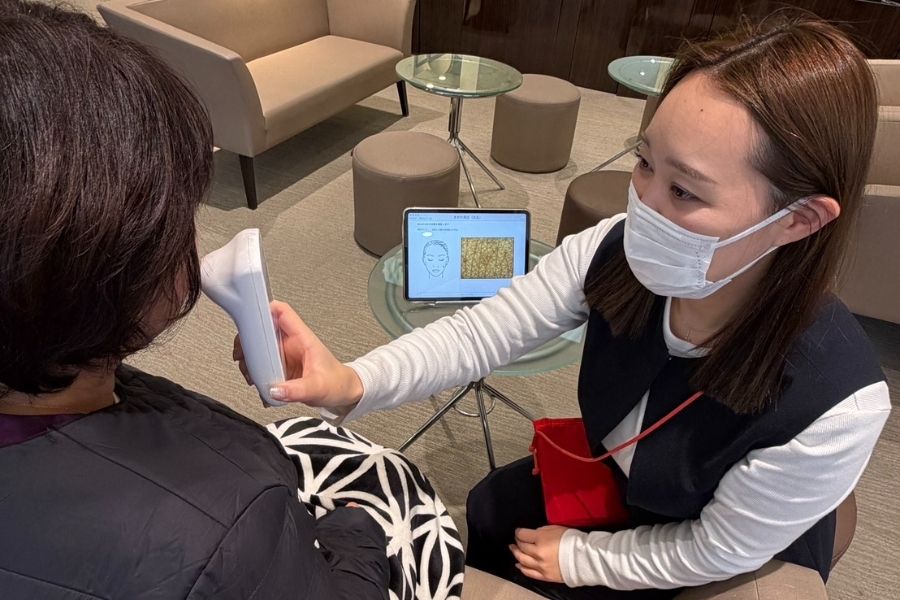 [뷰티 어드바이저] 교육 가능/급여 인상 보너스/고객 서비스 학습 가능