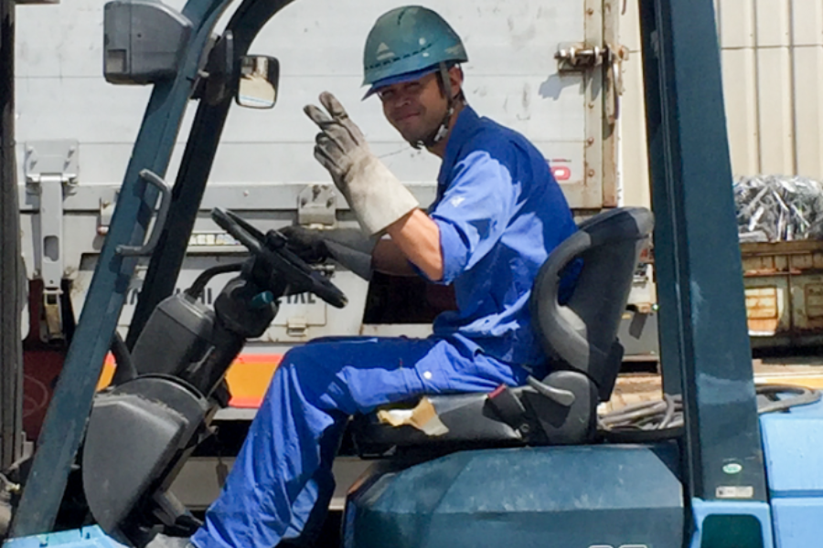 Shizuoka Prefecture [full-time employee] working at an aluminum recycling factory/inexperienced OK/able to work stably