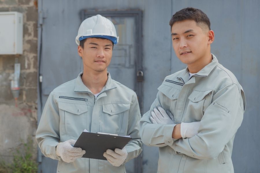 未経験OK！軽い缶の目視検査／土日休み【永住者・定住者・配偶者】