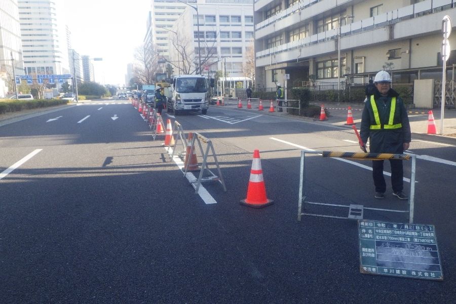 [Orientação de trânsito/suporte no local de engenharia civil] Trabalho a tempo parcial/pode trabalhar 2 dias por semana/fazer uso da carteira de motorista