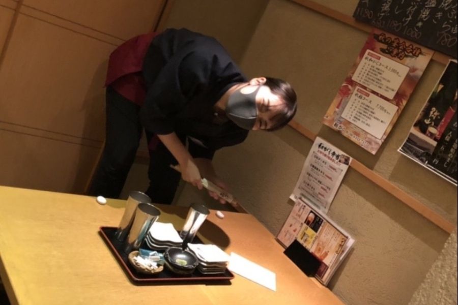 Experienced people are welcome [Restaurant hall staff] Close to the station/there is a permanent employee