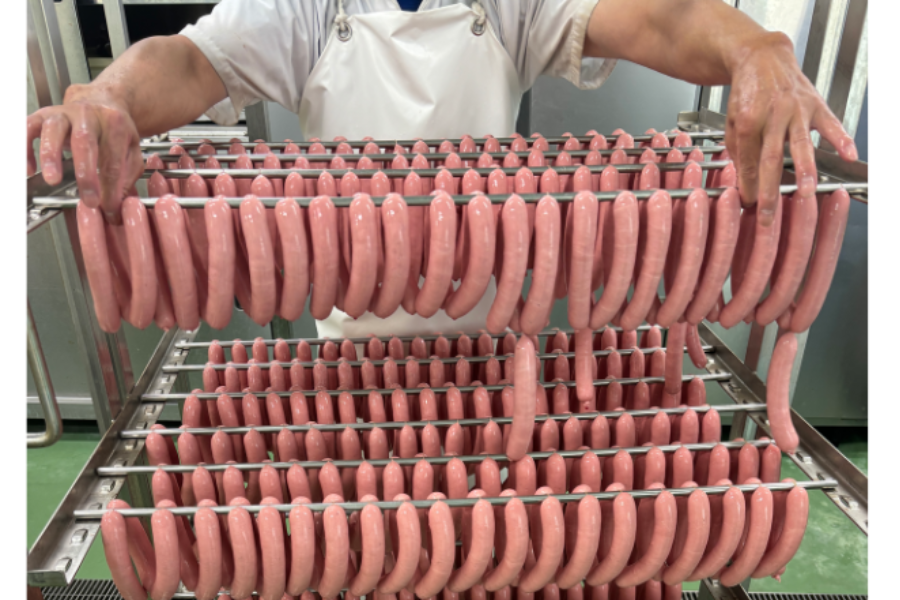 自然に囲まれながら働く【食肉加工と配達スタッフ】覚えやすい仕事/運転免許が必要！