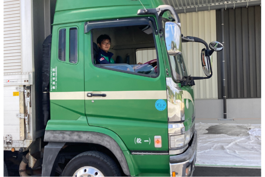 フォークリフト免許の所有者歓迎【倉庫リフト内作業】寮の準備OK/土日祝が休み！