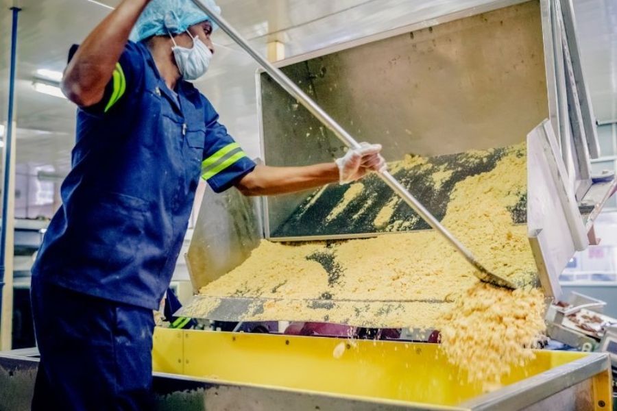 Sản xuất thực phẩm và đồ uống