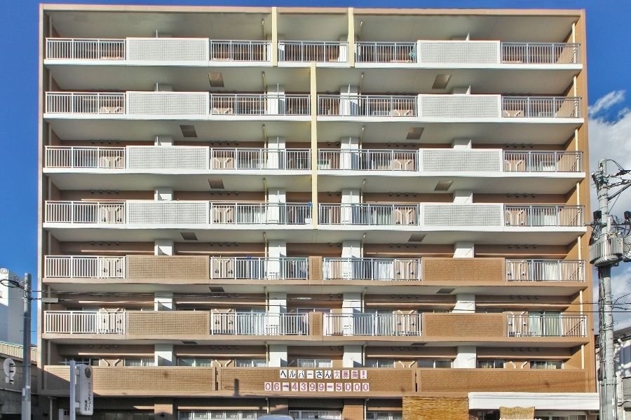 초임 사원 연수 [시설 간호] 의 자격을 살릴 수 있는 “크리스탈 코트 난바 사우스”의 아르바이트