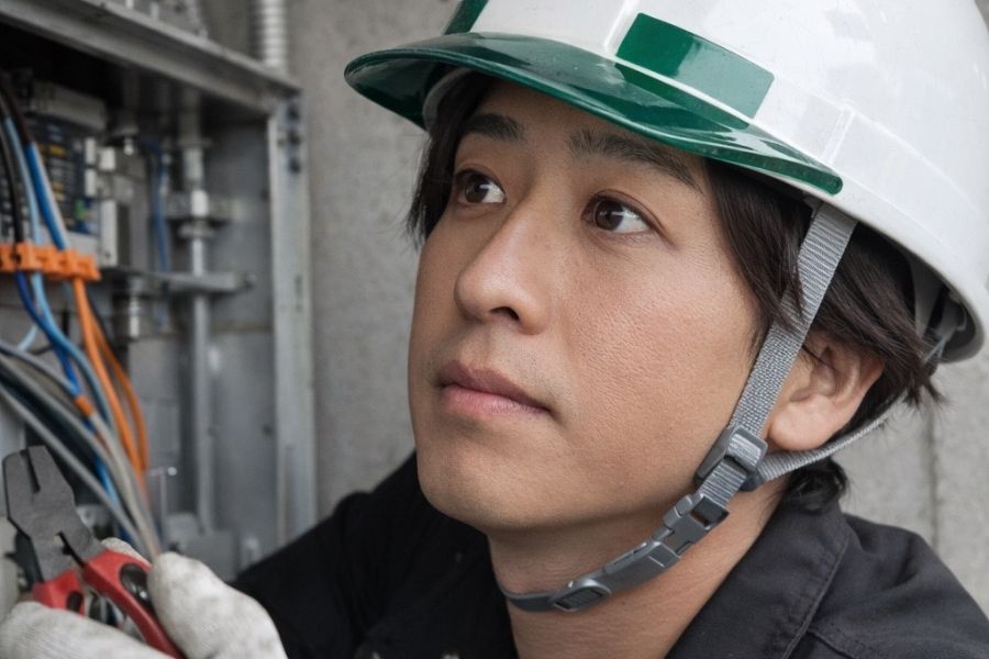 [电气工作人员] 没有经验 OK/VISA 支持/通过团队合作安全成长