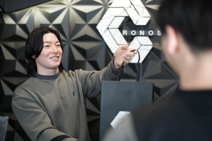 东京/表参道 [CRONOS] 健身服装销售人员/员工可享受折扣