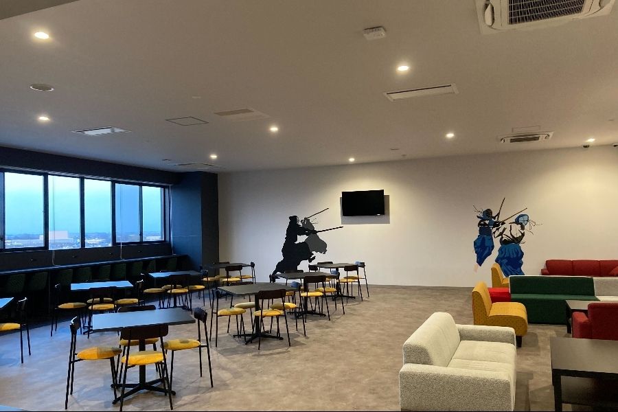 [Professionals who make use of English and Chinese] Trading card factory on-site interpreter staff | Monthly salary 250,000 to 300,000 yen