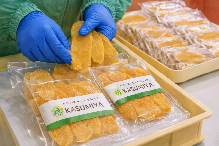 简单工作/可以每周工作 3 天,4 小时/1 天/提供签证支持