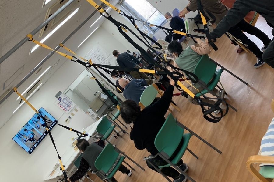 如果你有驾照 [医院的护理人员] 轮班制度/没有经验也可以