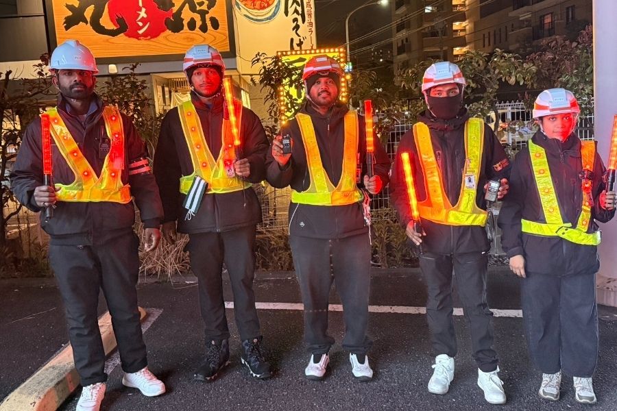 Segurança com muitos funcionários estrangeiros (orientação de trânsito, etc.)