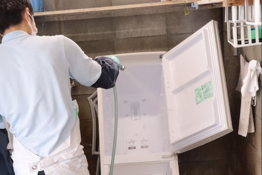 欢迎没有经验的 [家电清洁和组装人员] 穿着便衣工作/有全职员工